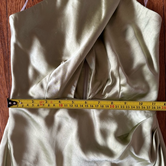 ELLIATT Begonia Maxi Dress Avocado Green Satin - Picture 8 of 9